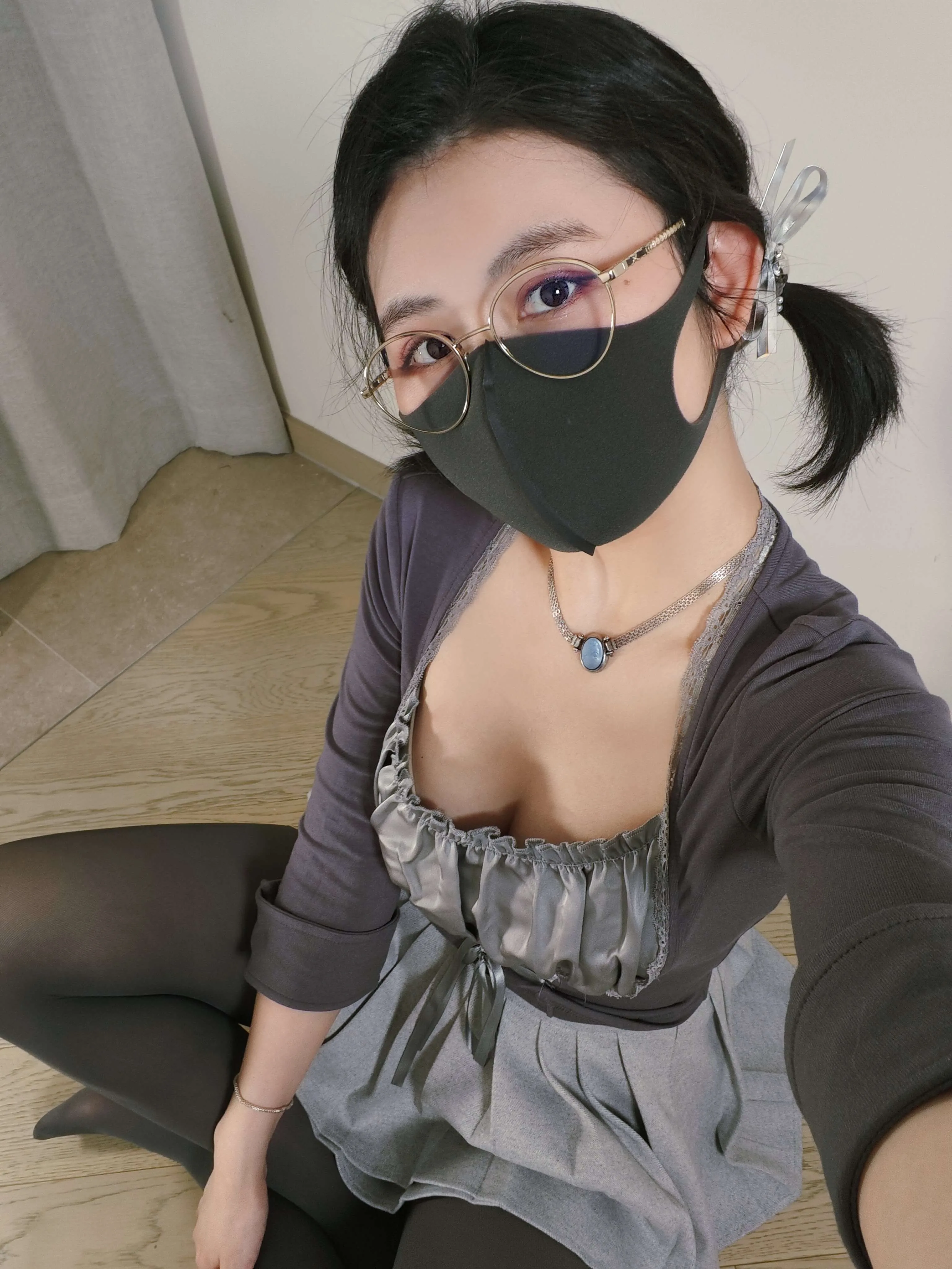 Naimi奶咪 微密圈 在线观看写真图片及视频全集[持续更新]