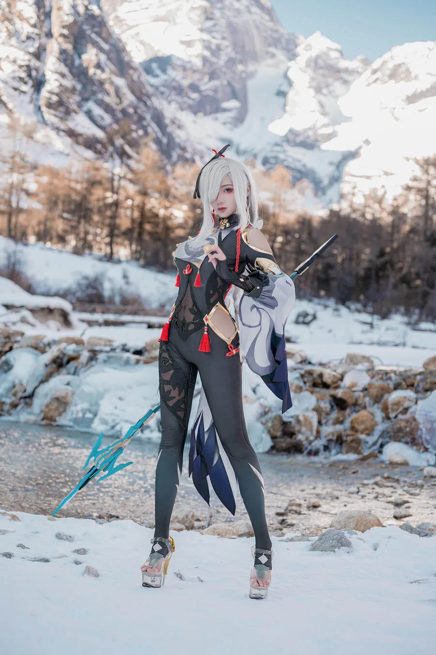 如月灰 cos 镇海最新写真套图全集下载[每日更新]