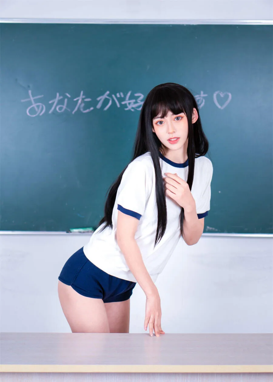 虫皿虫皿 cos 最新写真图片合集下载[每日更新]