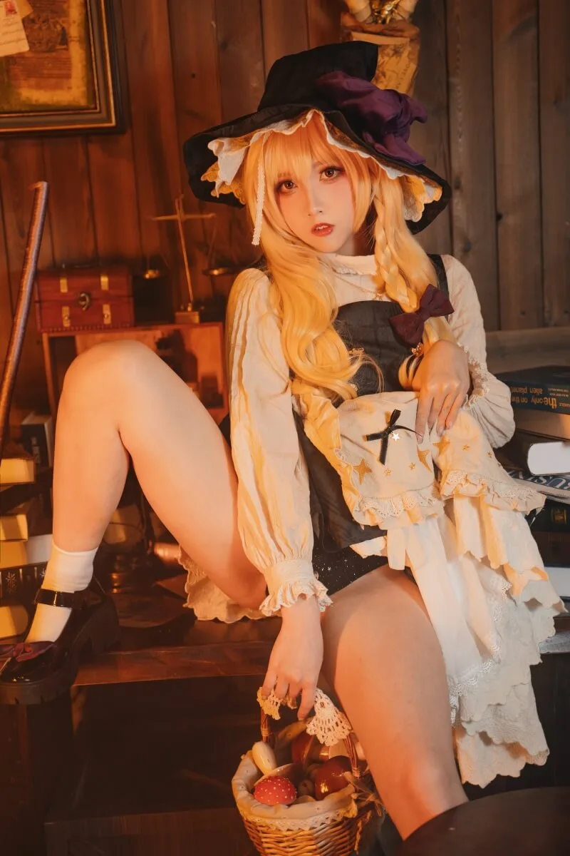 小和甜酒 cos 微博最新漫画写真图集整理