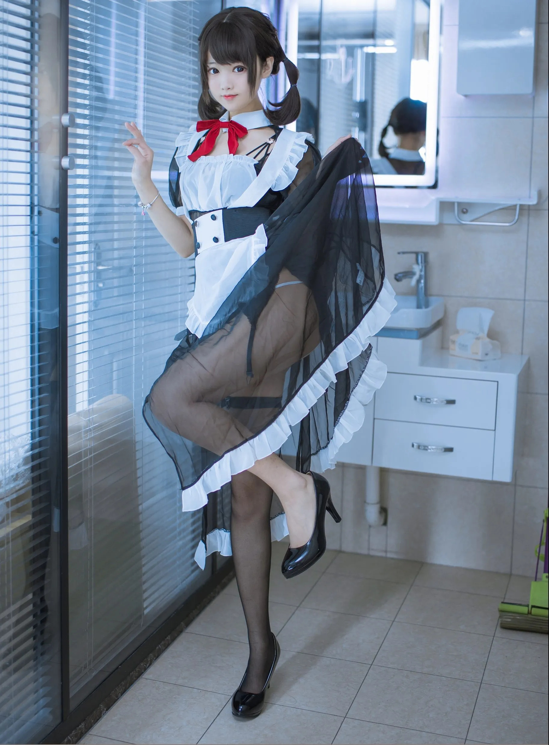 羽天 Shine 个人简介｜清新系 Coser 写真风格解析与作品盘点