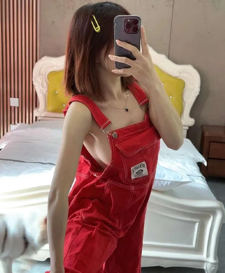 VC（Vickyyyii）写真合集｜高级冷感美学代表人物｜抖音微博人气模特