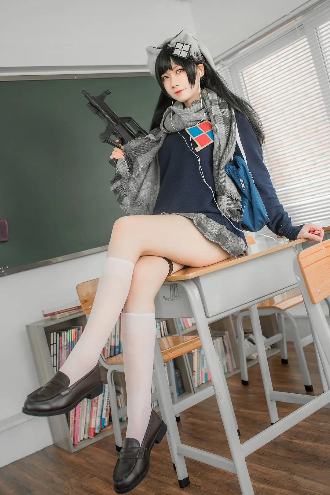 izumi泉桃子个人资料｜猫耳制服系与幻想角色双轨风格解析