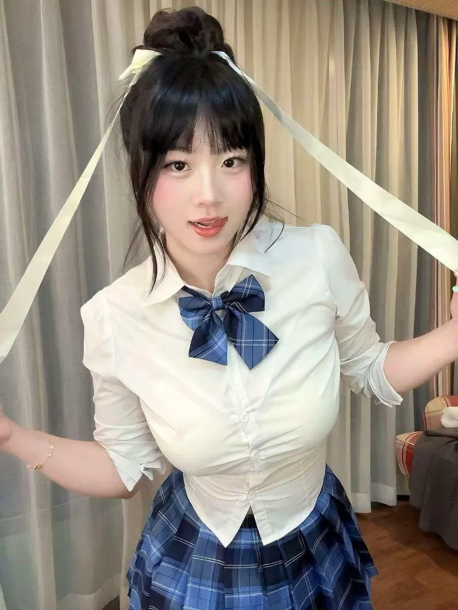 雅思把我杀了写真与内容风格解析｜健身美学与生活方式