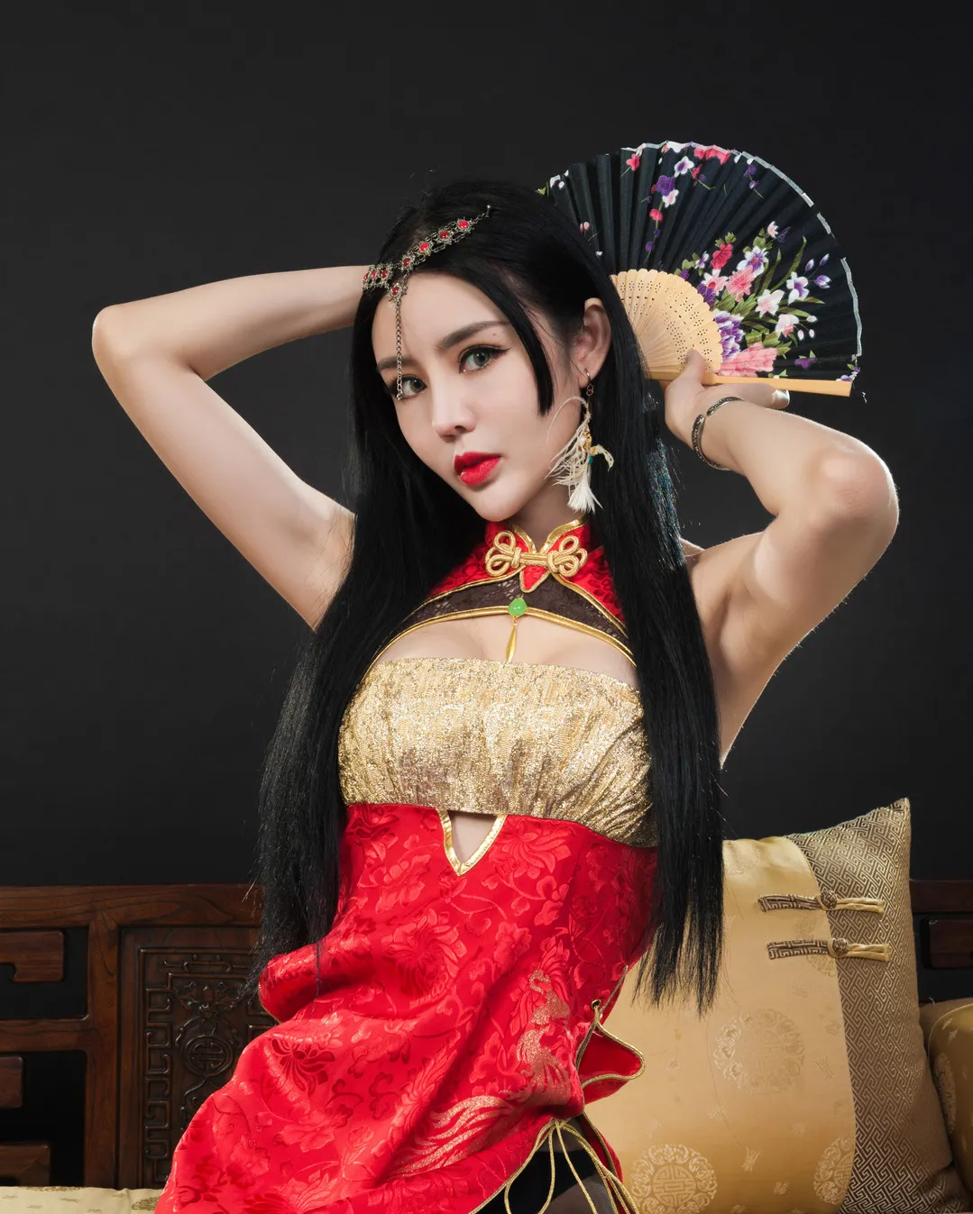 Ligui丽柜写真作品合集｜东方旗袍与都市人物摄影风格解析