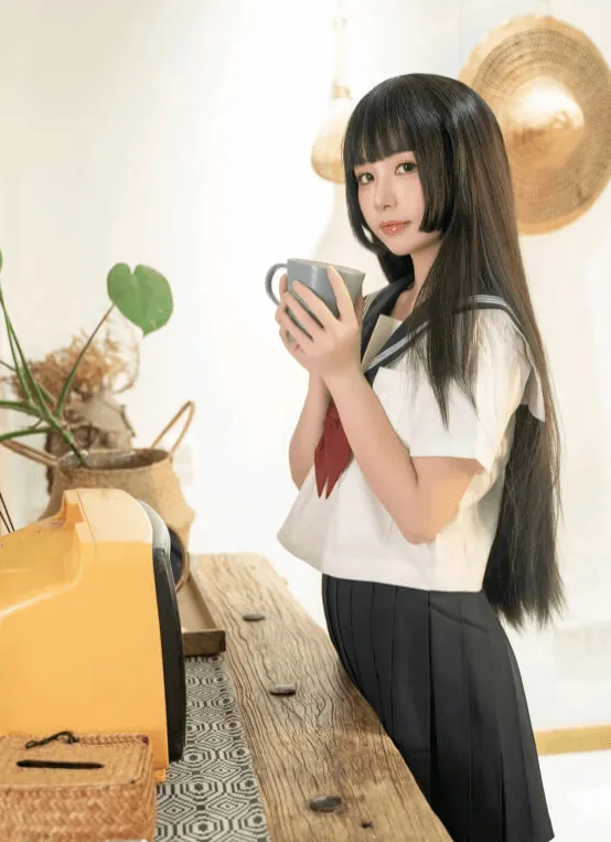 喵小吉cos写真作品赏析｜古风樱花与日系制服少女风格解析
