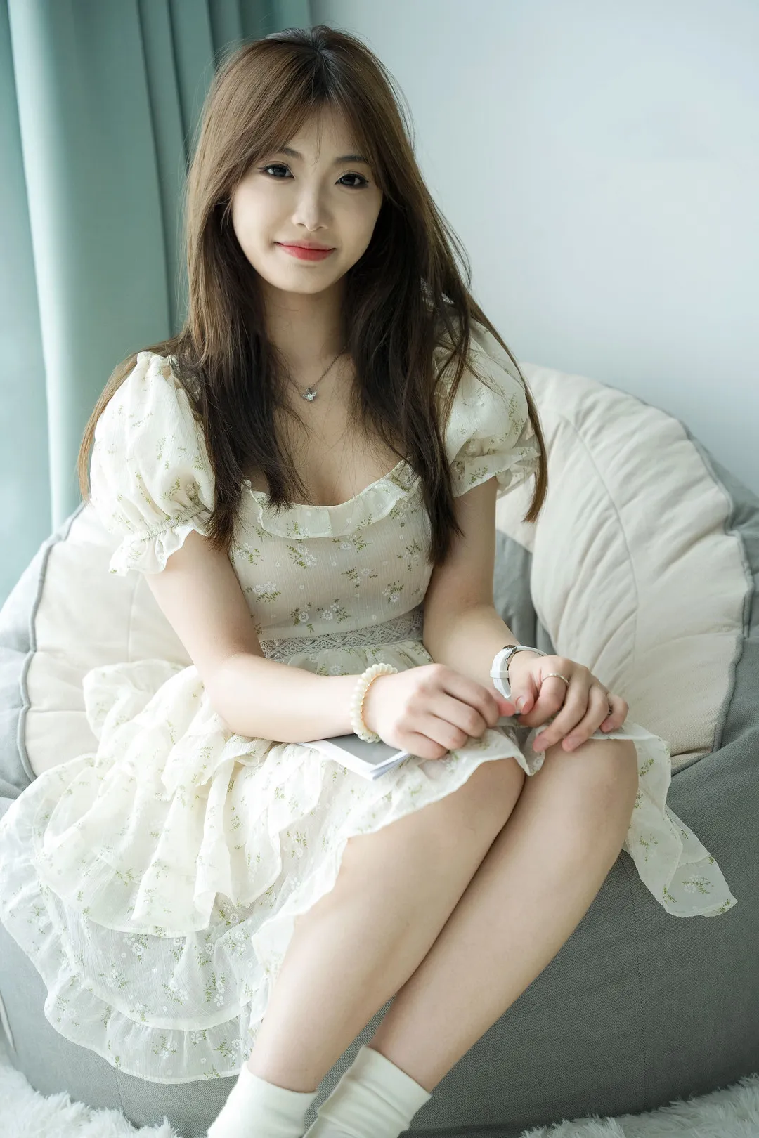 觅芙少女写真合集｜窗边日常清新风与校服氛围图赏