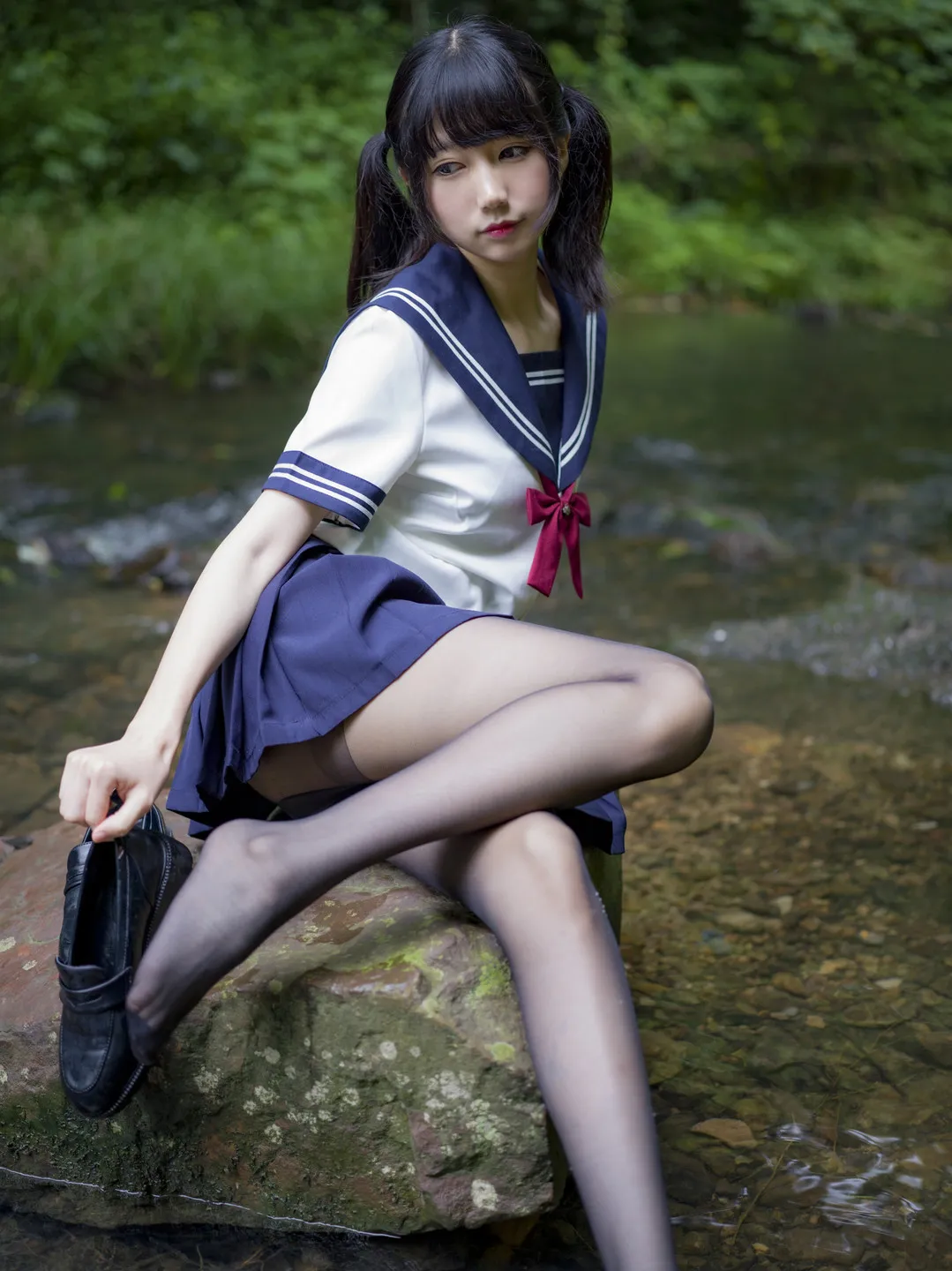魔物喵NAGESA写真与COS作品解析｜女仆校园风与古风造型合集