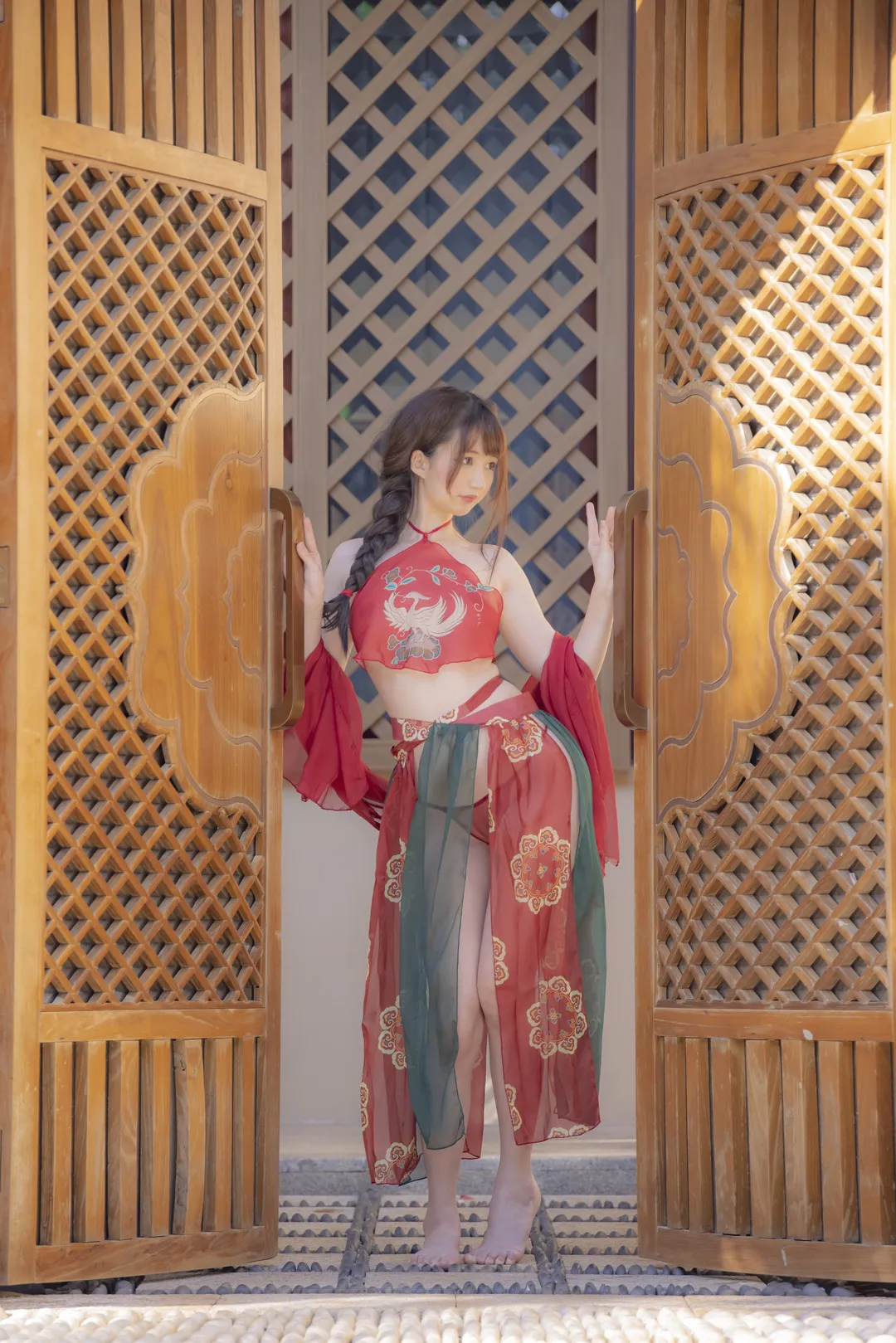 魔物喵NAGESA写真与COS作品解析｜女仆校园风与古风造型合集