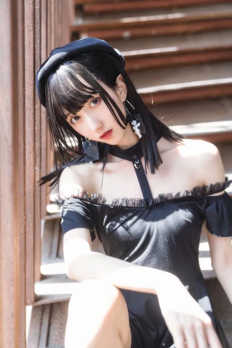 木棉棉OwO写真作品解析｜甜美与性感并存的时尚写真