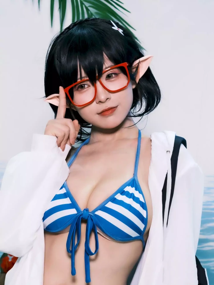 肃雨雨雨Cosplay写真与角色扮演风格解析｜多样化造型展示
