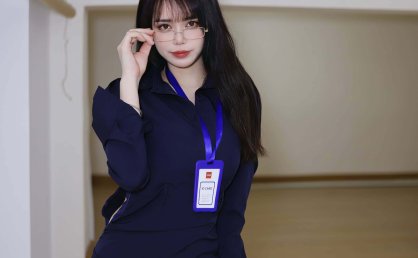 Tina（Tina很妖孽）摄影作品风格解析与视觉美学研究