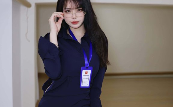 Tina（Tina很妖孽）摄影作品风格解析与视觉美学研究